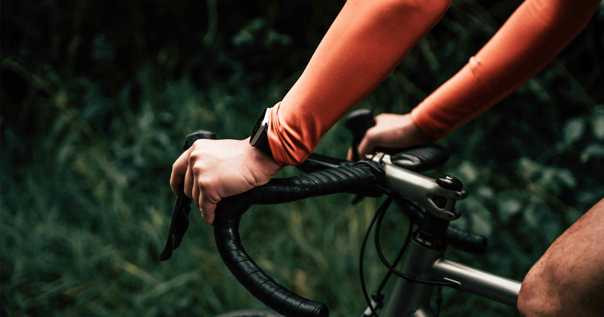 If you're a cyclist or ever hopped on a bike for a long spin and felt a numbness or tingling in your pinky and ring fingers, you might be dealing with something called handlebar palsy. 