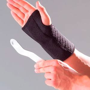 A physiotherapist or health professional may prescript a wrist guard to avoid those end-range wrist postures that compress the nerve, and allow healing. 